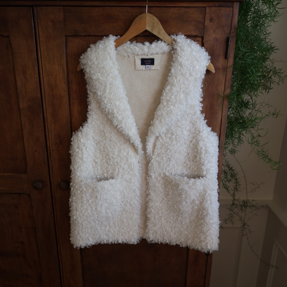Norla Canada Curly Shearling Vest – Ivory Textured Wool, Size M